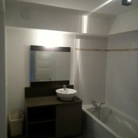 Les Bains 格雷乌莱班